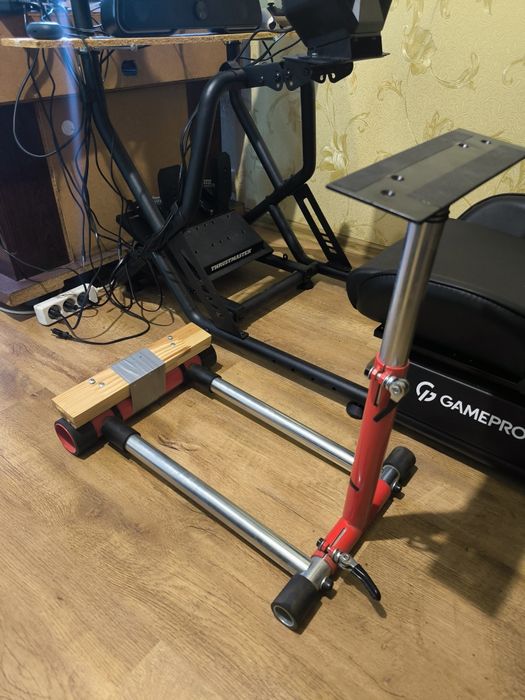 Стійка для керма