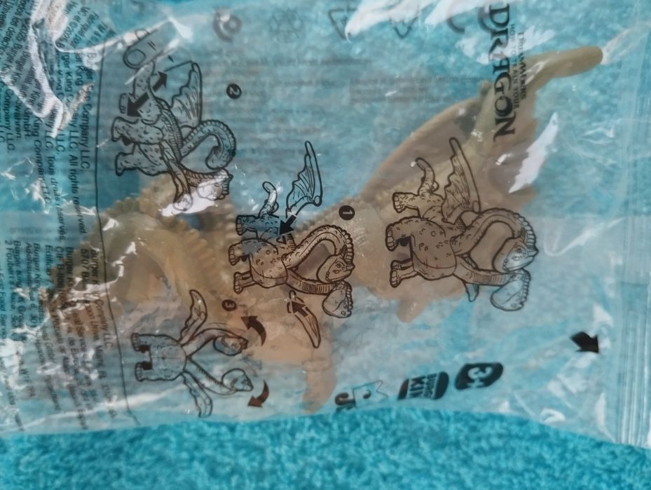 Figurino dragão do filme "como treinar o teu dragão"