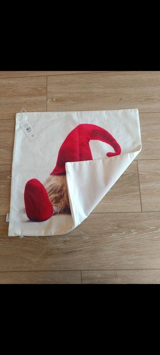 Świąteczna poszewka na Jaśka ze skrzatem.