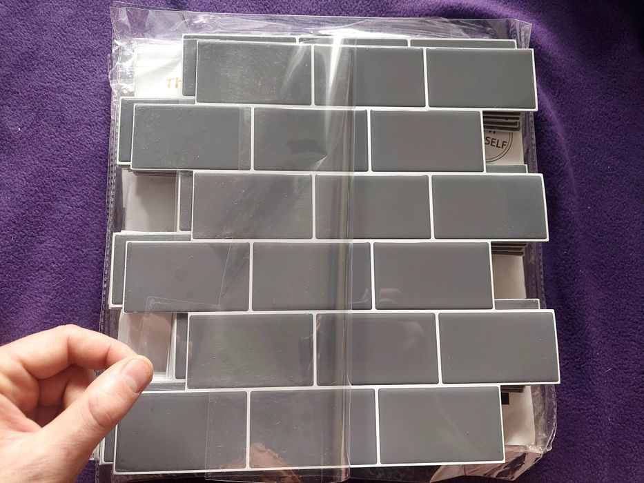 Samoprzylepna ciemnoszara płytka mozaikowa dekoracyjna 3D 12x12cm do k