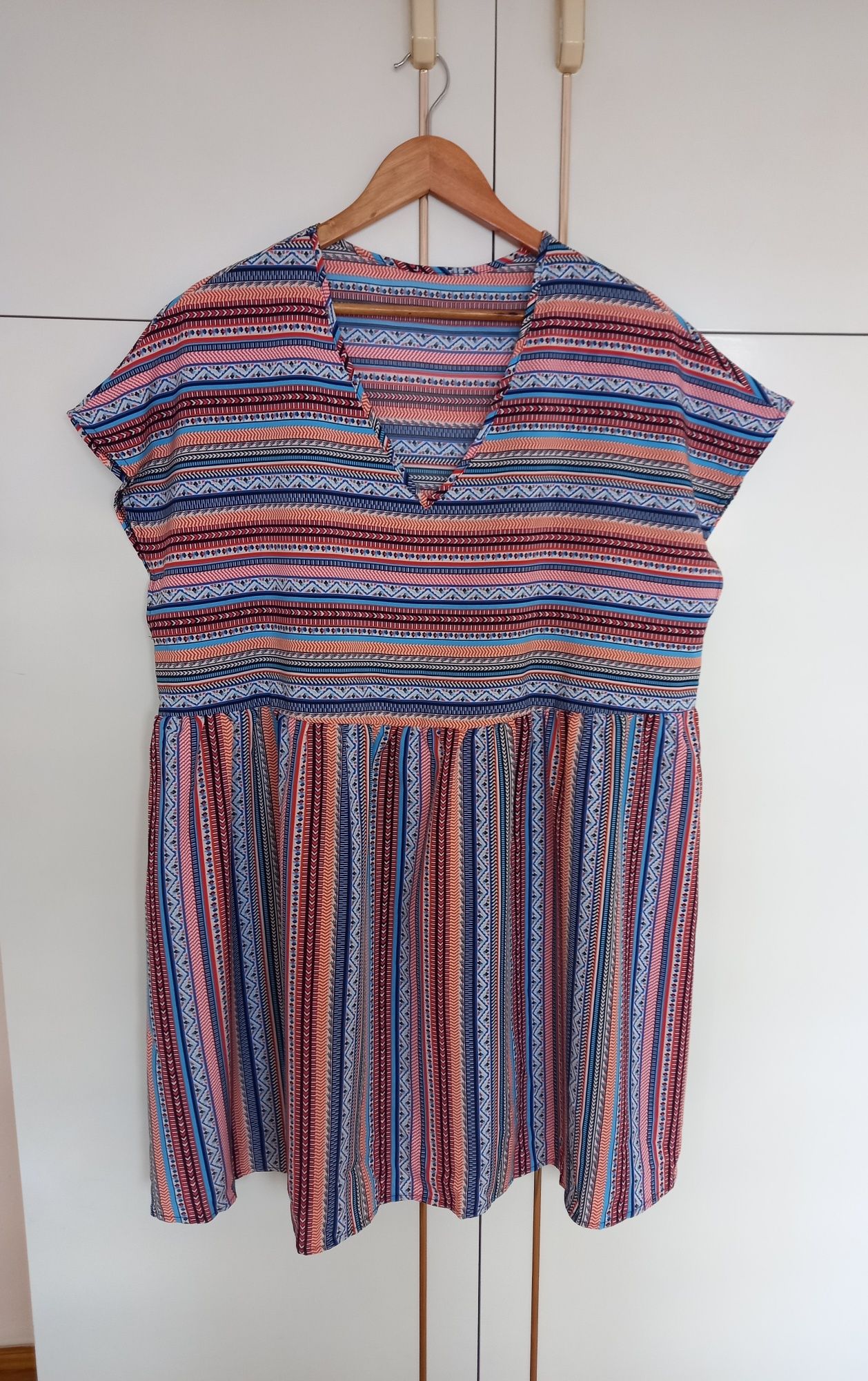 sukienka letnia w paski typu  plus size r. 50