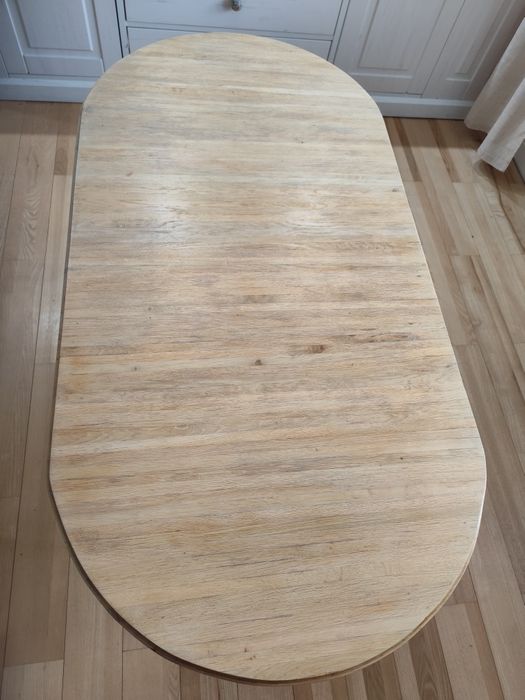 Stolik dębowy. 140x70x60.