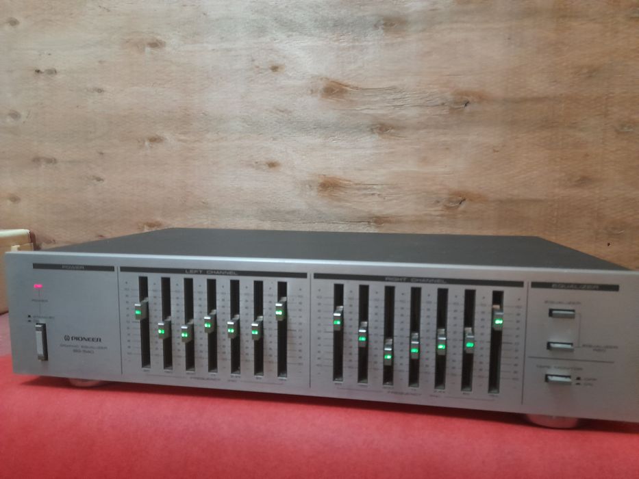 Equalizador Pionner modelo SG-540