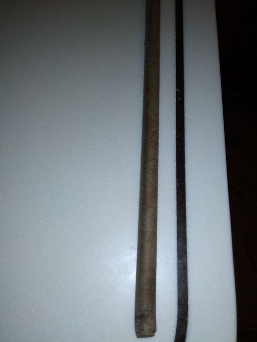 Эбонитовый стержень, 2 см диаметр, 69 см длина