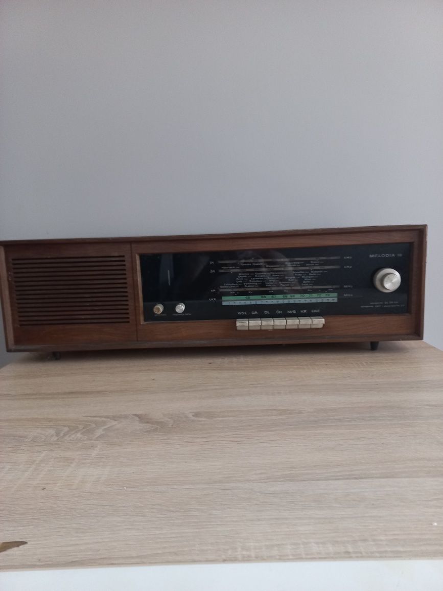 Radio Melodia 16