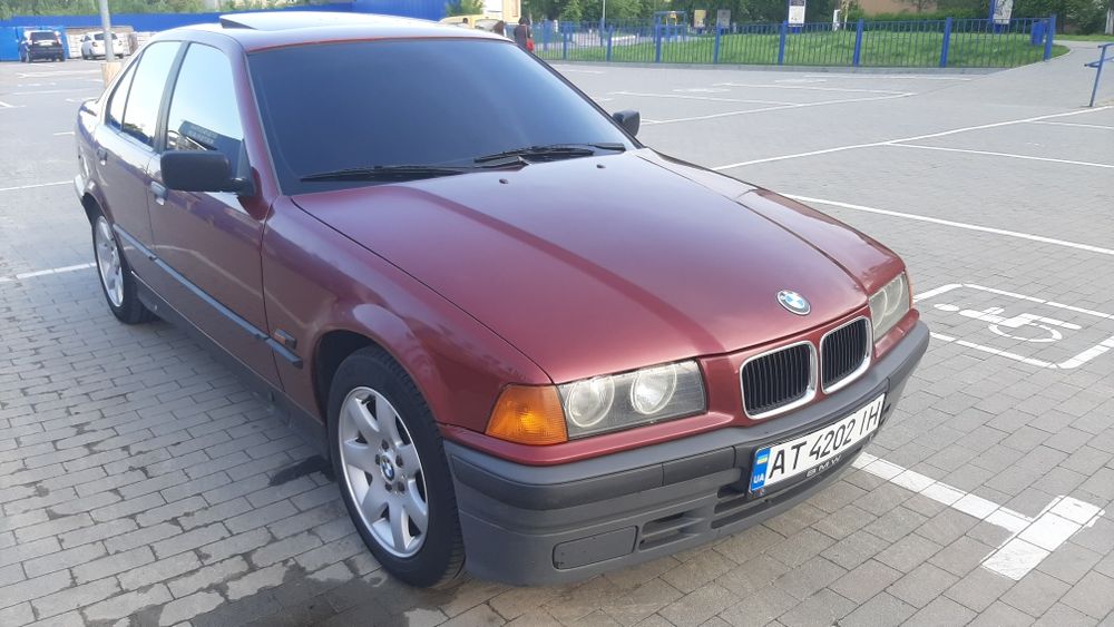 Продам бмв е36 стан гарний