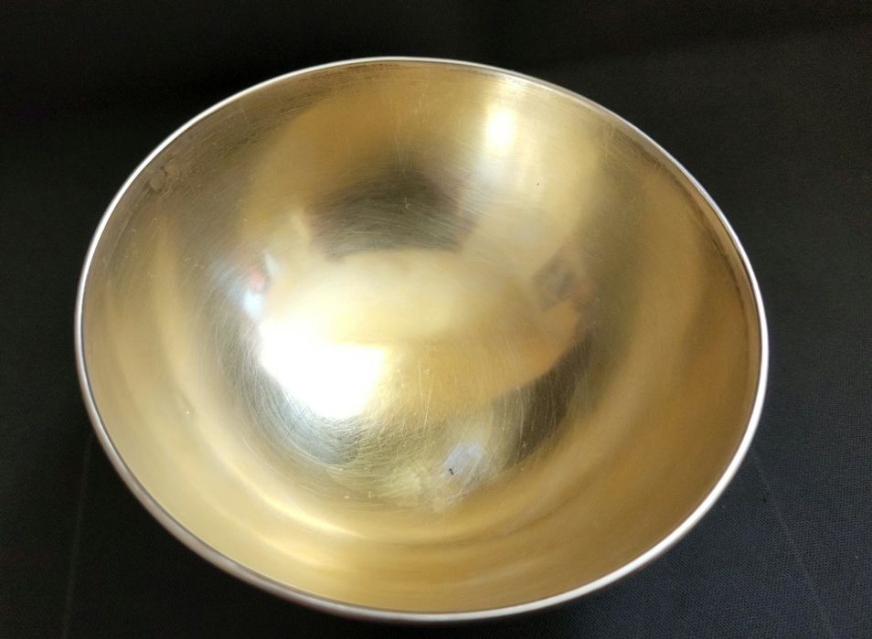 Продам  серебряный  кувшин, конфетницы, рюмки, и другие изделия