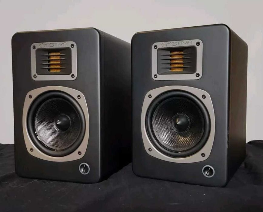 Студійні монітори Adam S3A, KRK VXT6, Yamaha NS10m Studio, HS5i