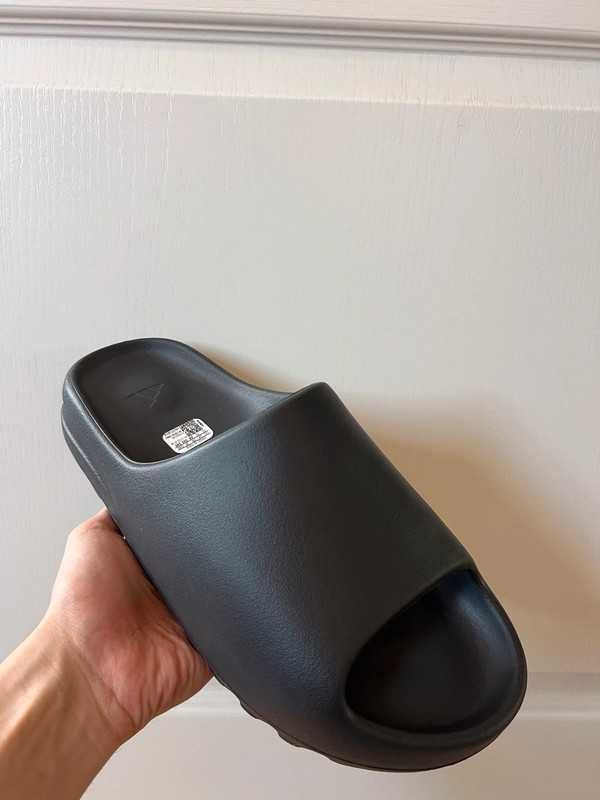 Buty codzienne\Nowe*DunkDamskadidasYeezySlideOnyx Roz.41