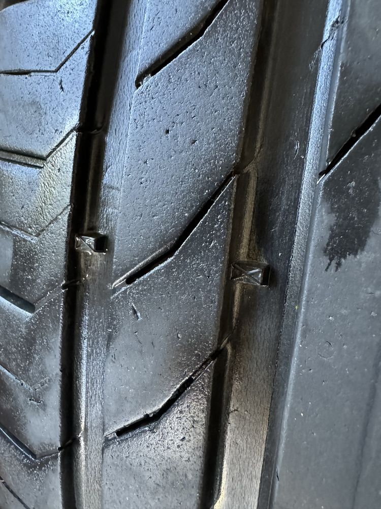 Opony Continental contiseal 235/55/R18
