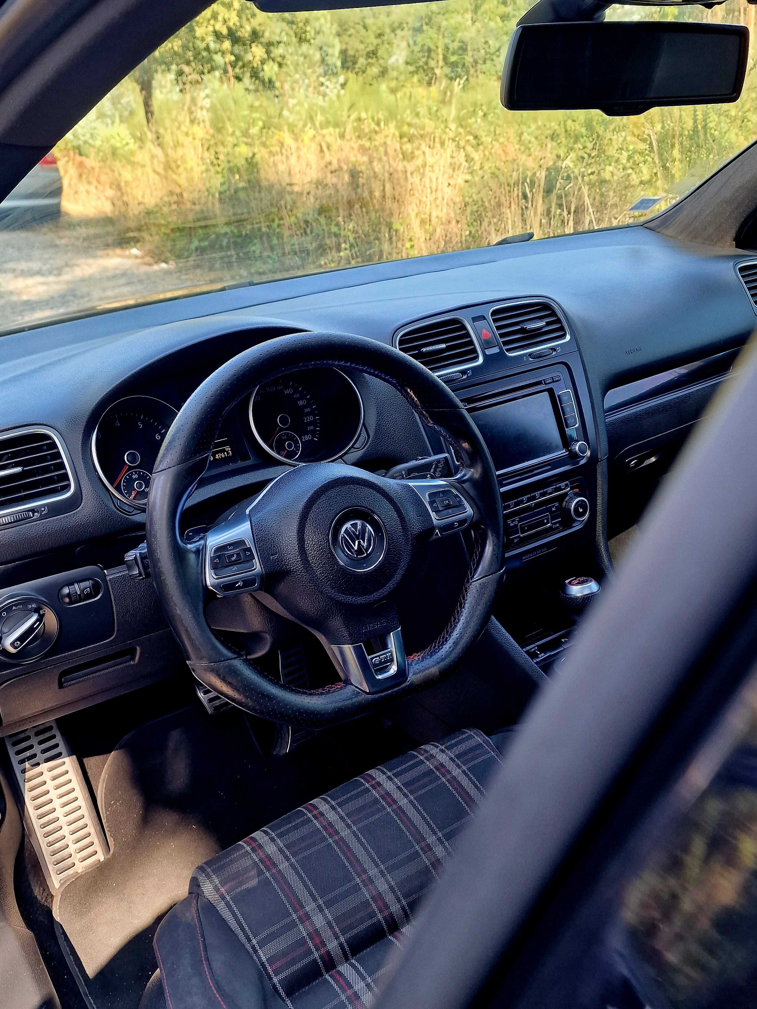 VW Golf GTI DSG 210cv