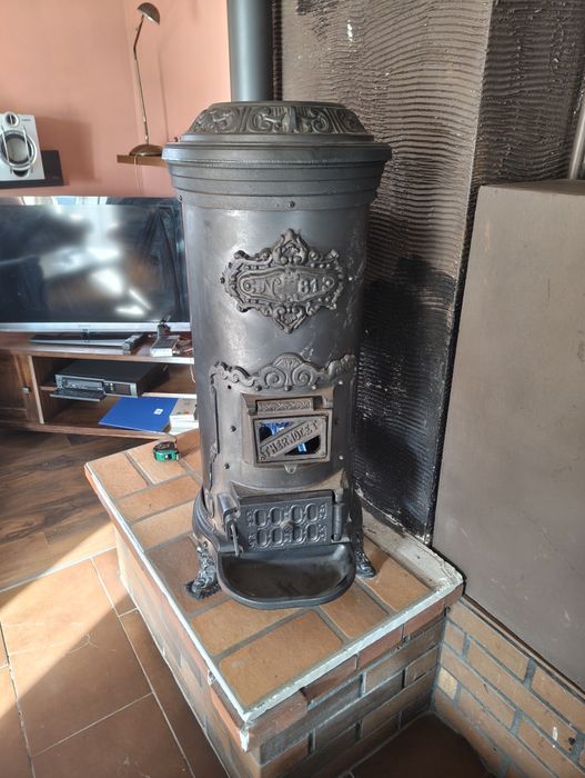 Kominek gazowy,koza żeliwna retro.