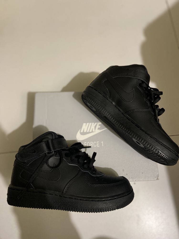 Кросівки Nike force