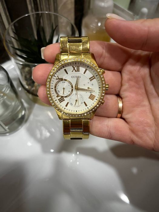 Часы Guess W1069L2