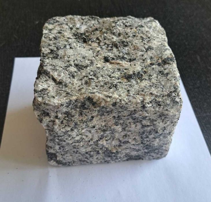 Гранітна бруківка ( брусчатка, шашка)