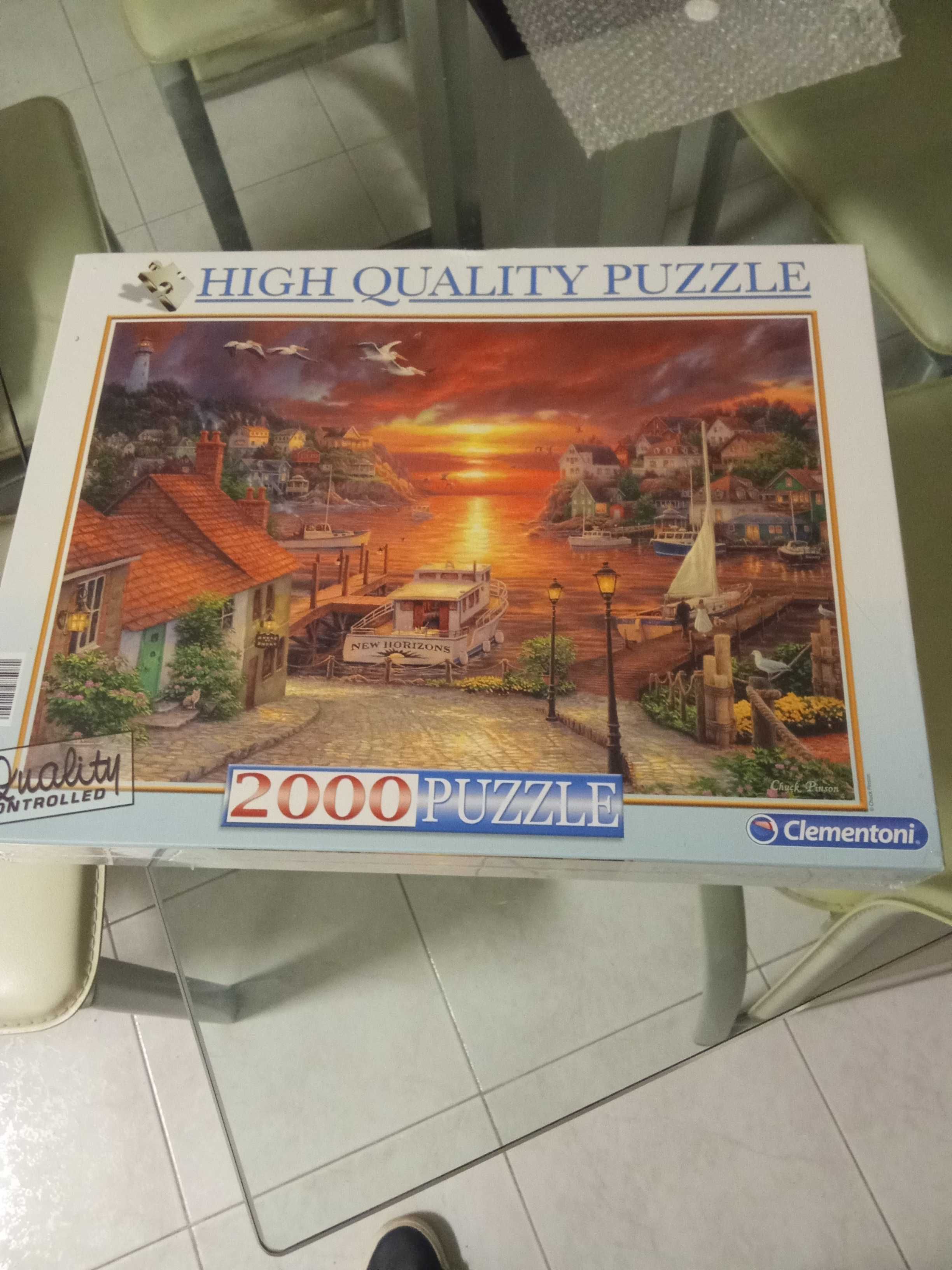 Vendo 2 puzzles novos de alta qualidade ainda fechados  com 2000 mil p