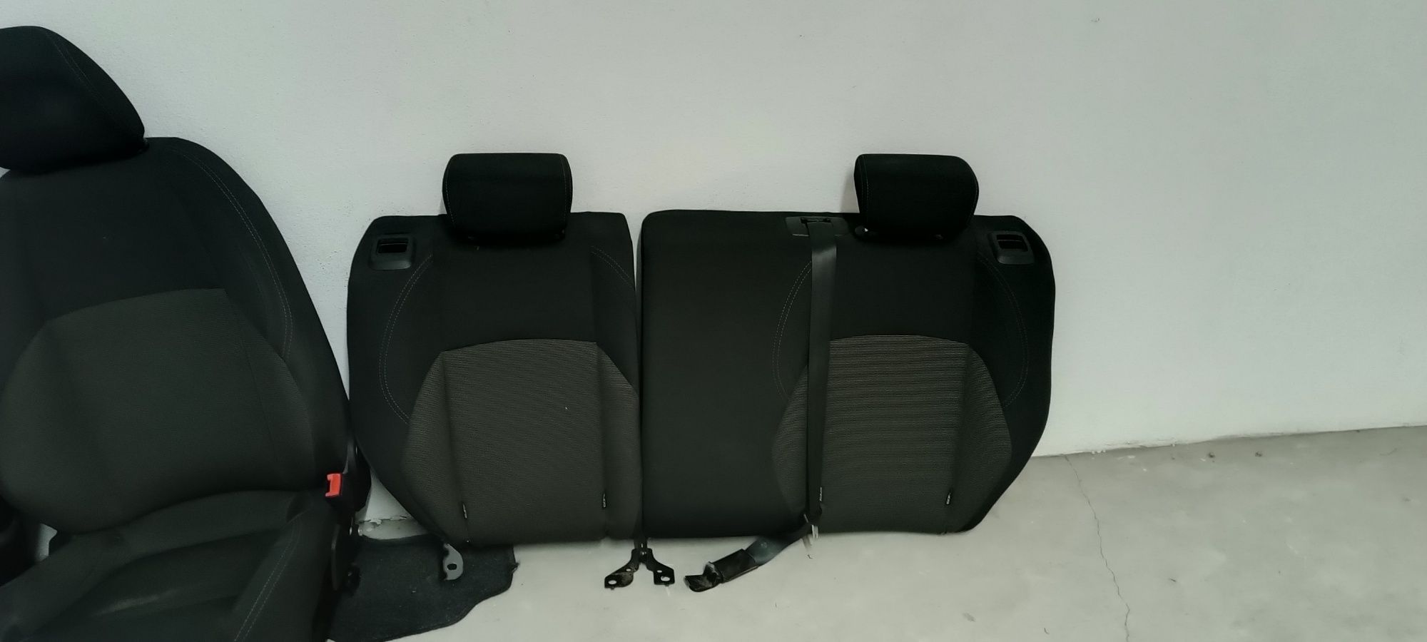 Conjunto de bancos Alfa Romeo Giulietta