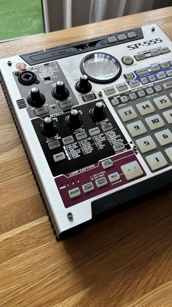 Sampler Roland sp-555