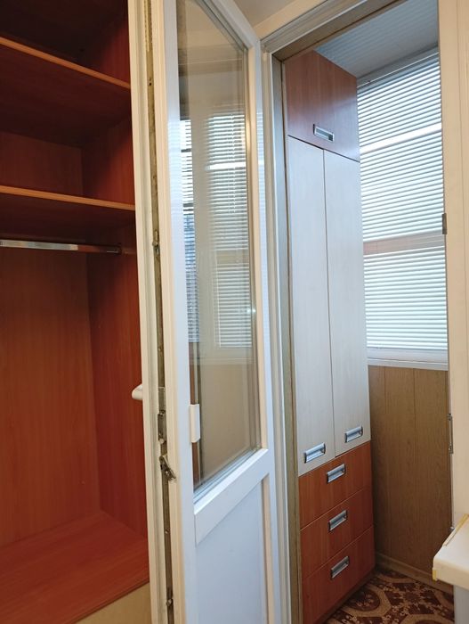 4 квартира, поруч Сильпо, правий берег.