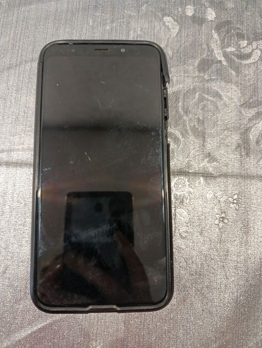 Redmi 5 plus продам на запчасти