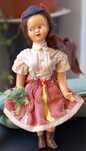 Boneca antiga anos 40  traje típico da ilha da Madeira carapuça flores