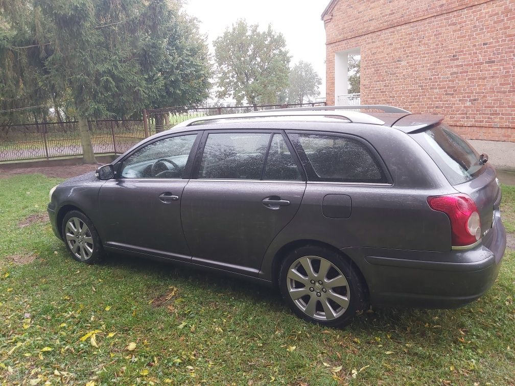 Toyota avensis 2.0 diesel