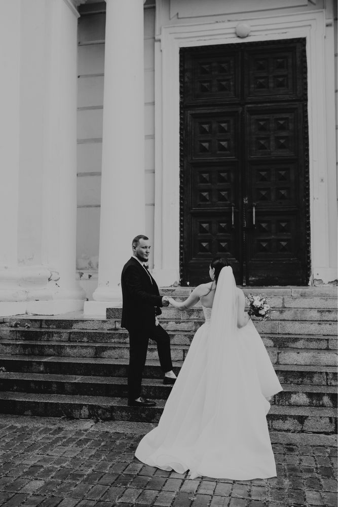 Весільна сукня..