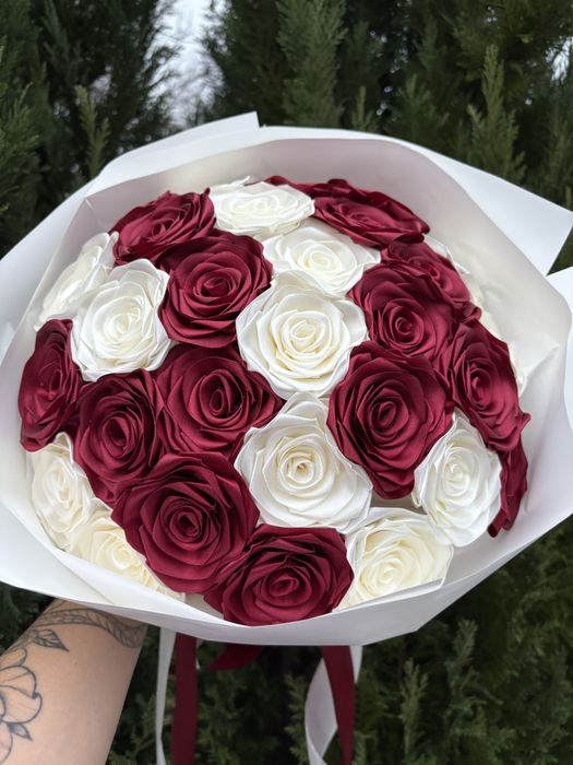 Квіти з атласної стрічки