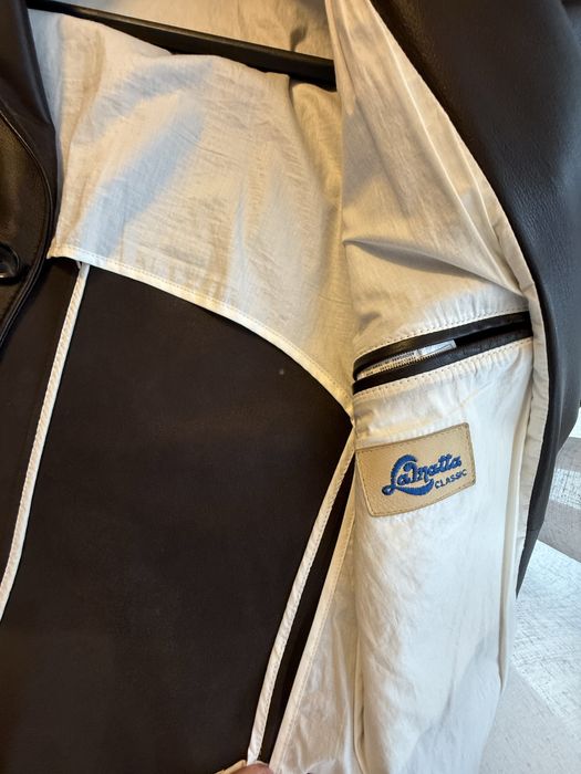 Blazer em pele como novo