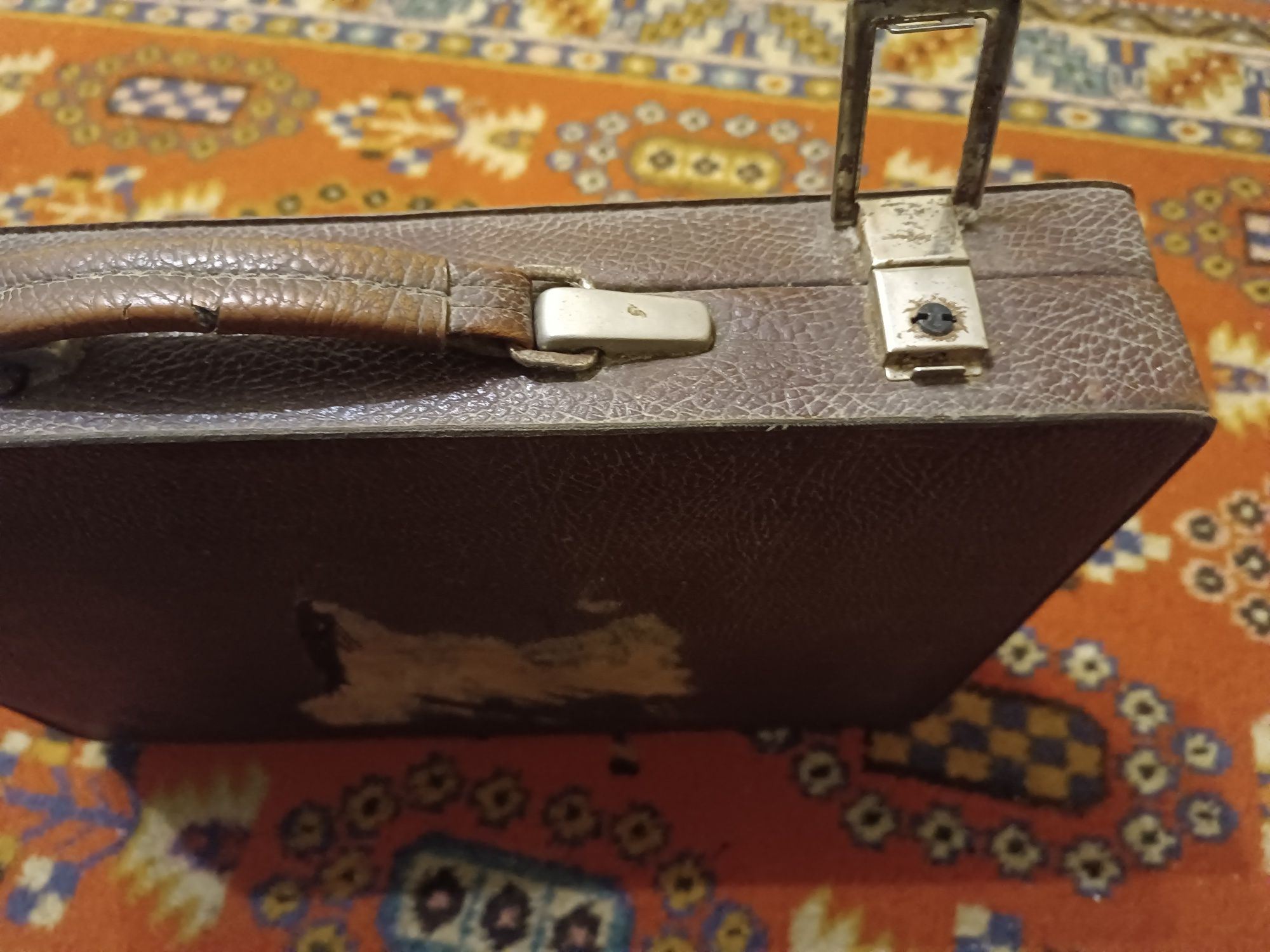 Продаю чемодан времён СССР