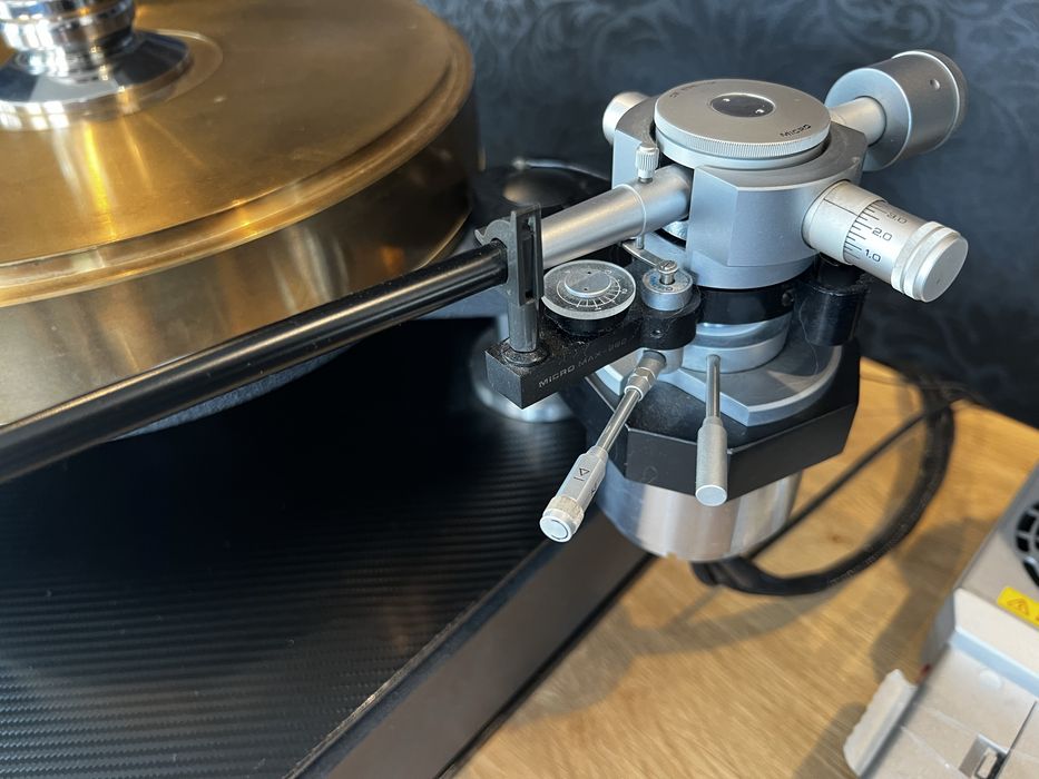 Gramofon Micro Seiki RX3000, bez ramienia.