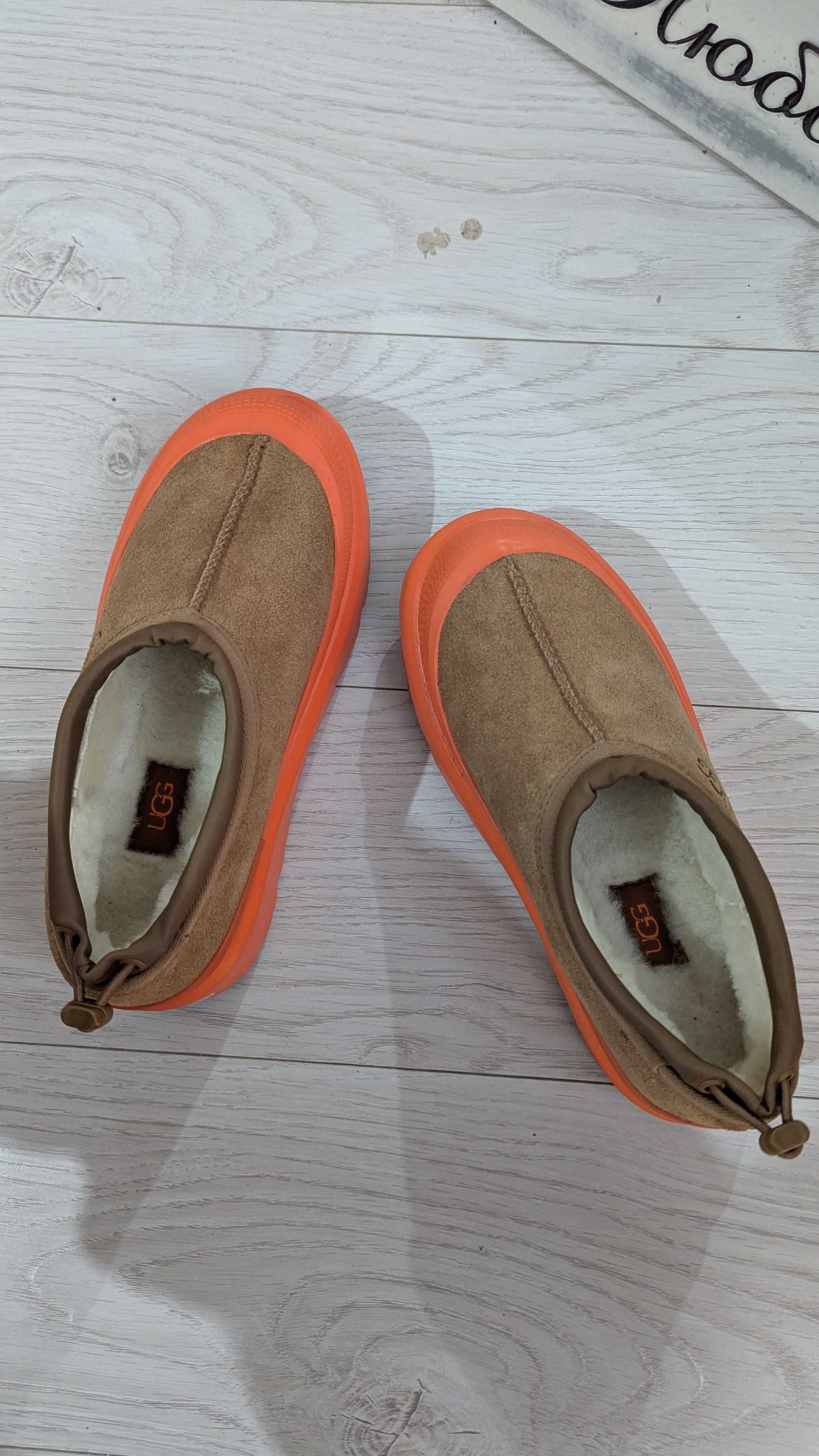 Ugg Tasman слипоны оранжевые