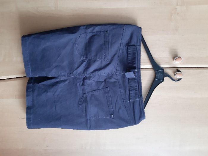 Синя спідниця House