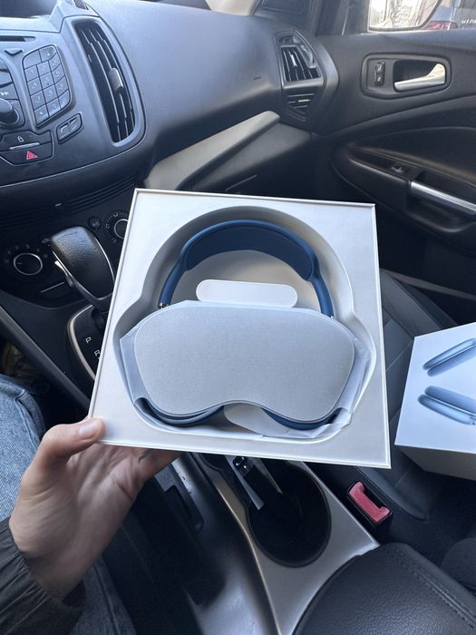 Apple AirPods Max (Sky Blue lightning) оригінал