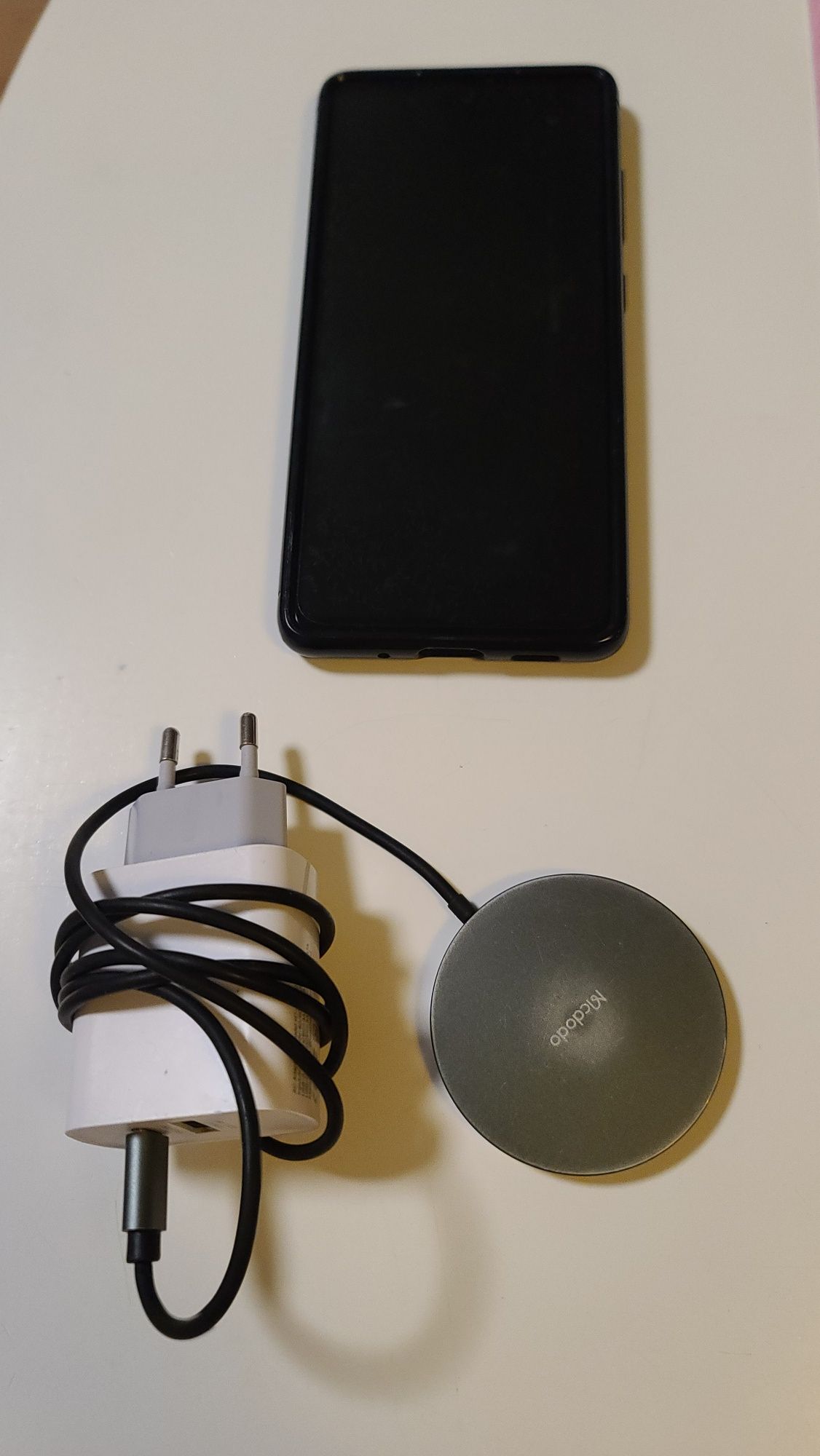 Samsung S20 FE 128 GB, Etui, folia, ładowarka