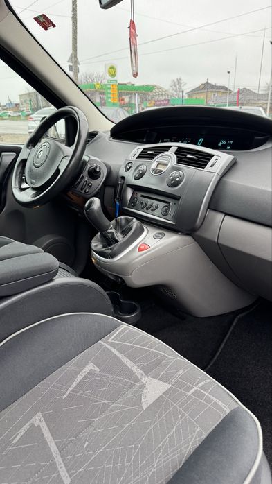 Renault Scenic Рено Сценік II 2004 р 1,6 бенз 5МКПП 122тис.км.
