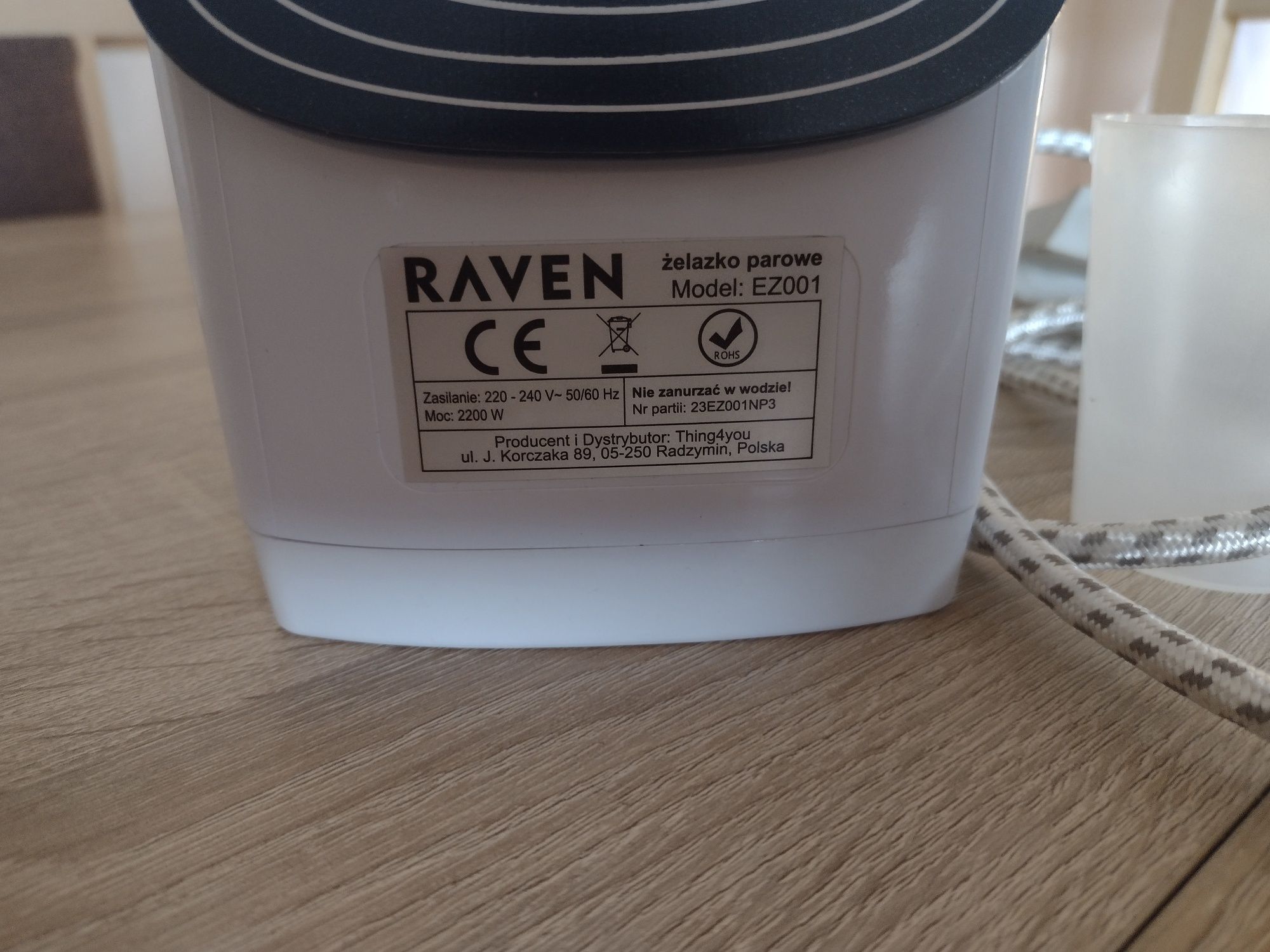 Żelazko parowe RAVEN ez001