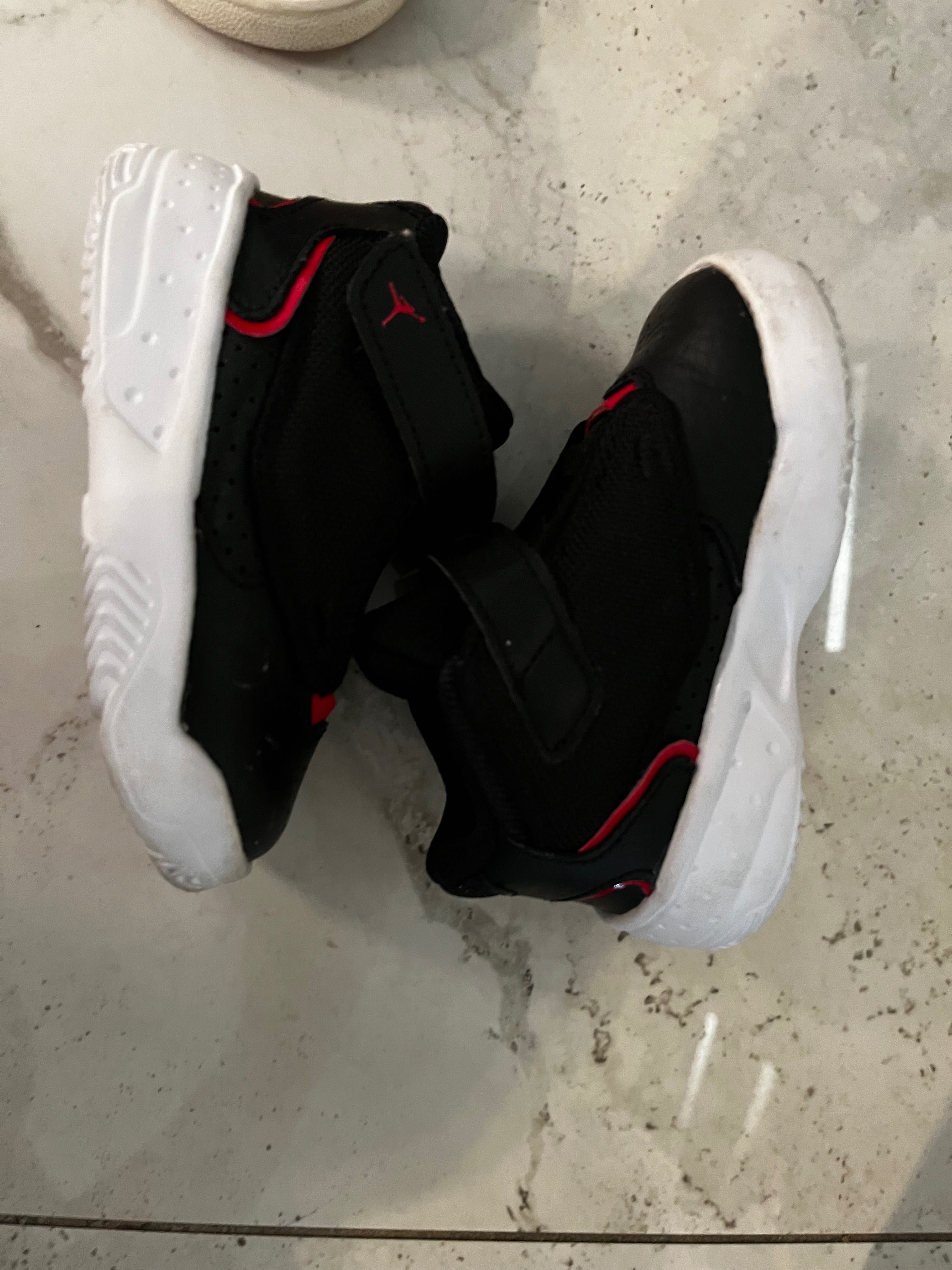 Buty Nike Jordan Max Aura 4