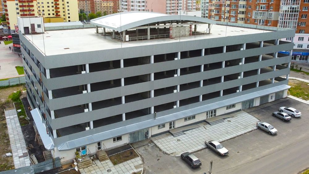 Продам паркомісце на леваді