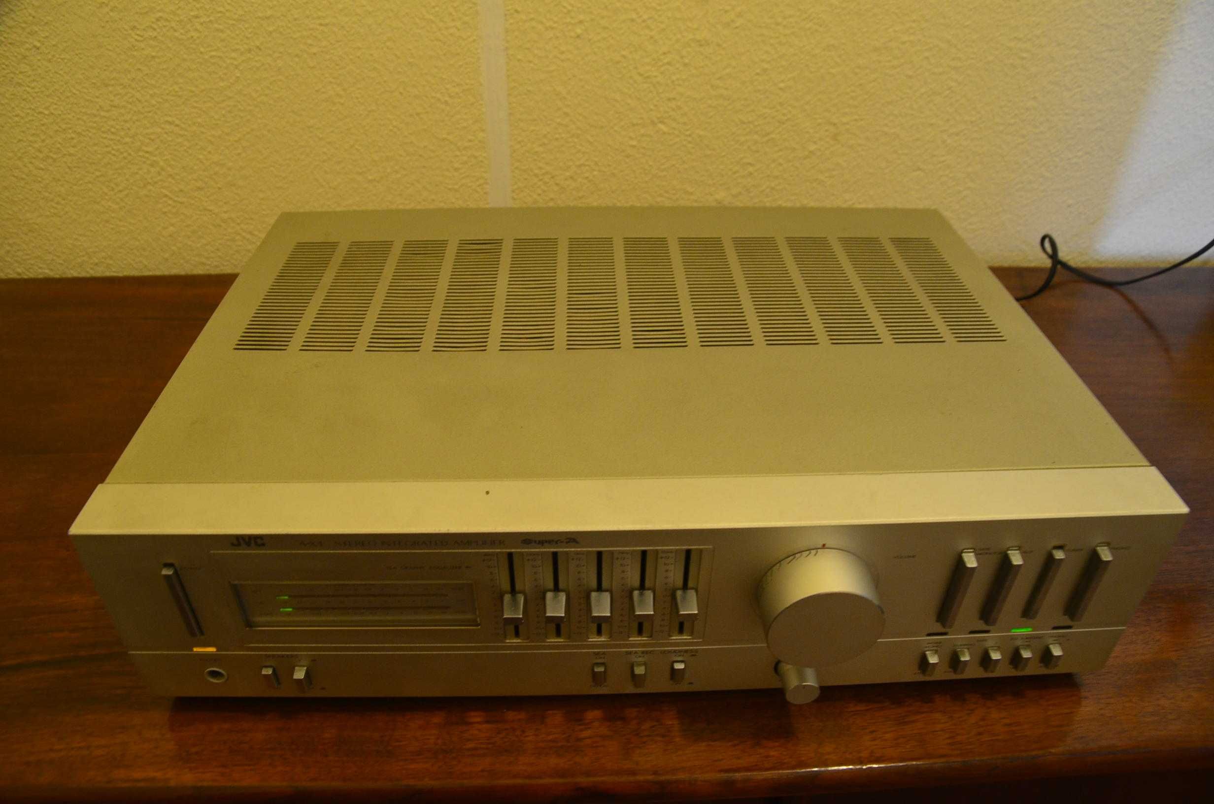 Amplificador JVC A-X4