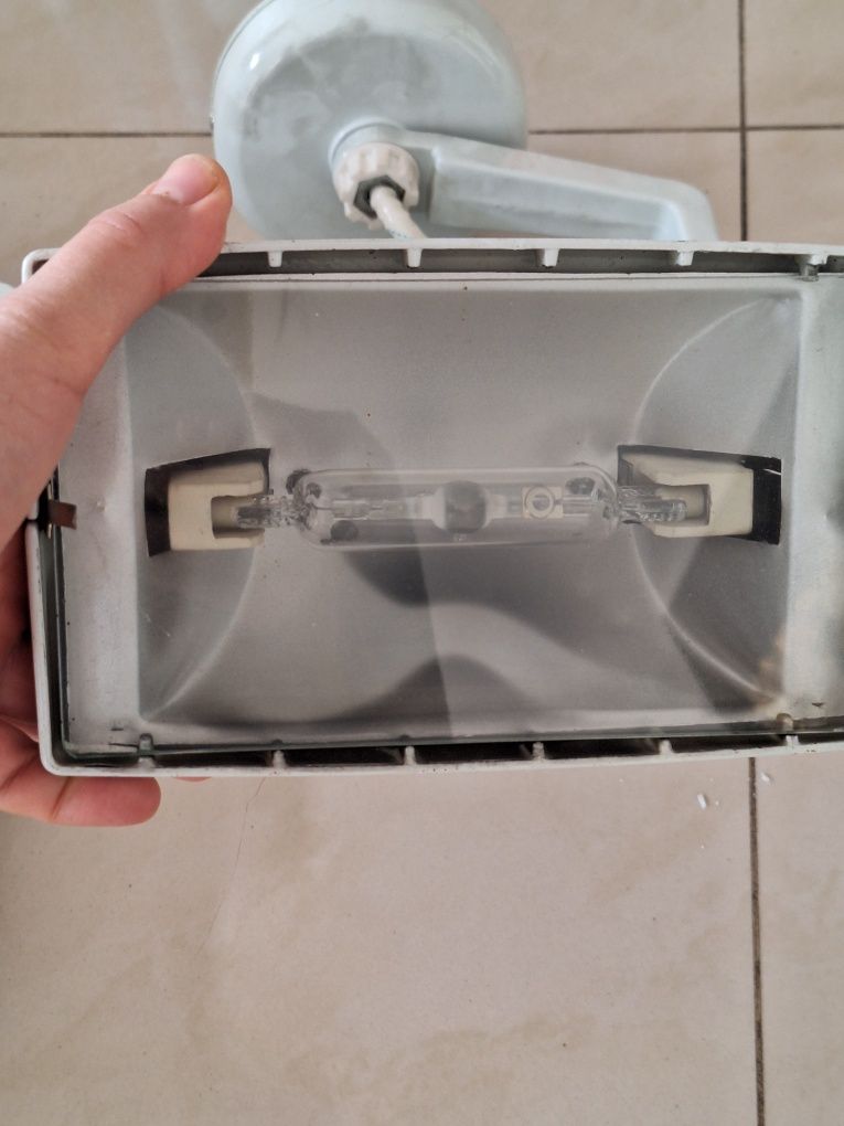 Lampy, naświetlacze metahalogenowe