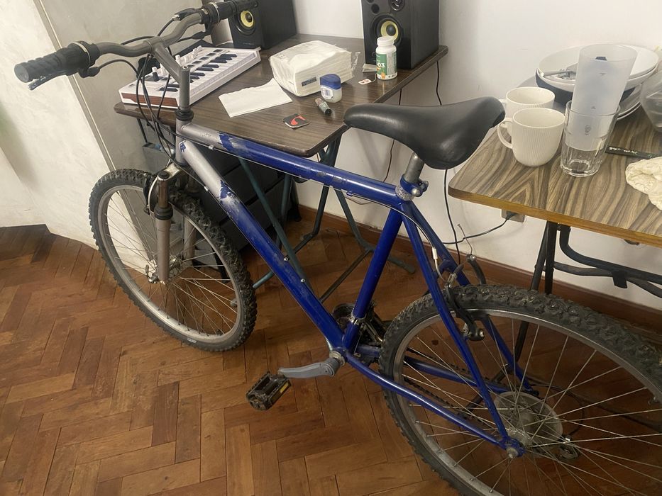 Bicicleta BTT 26’’ - Precisa de revisão na corrente