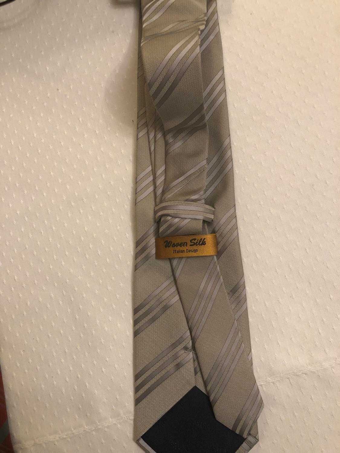 Krawat męski w kolorze beżowym