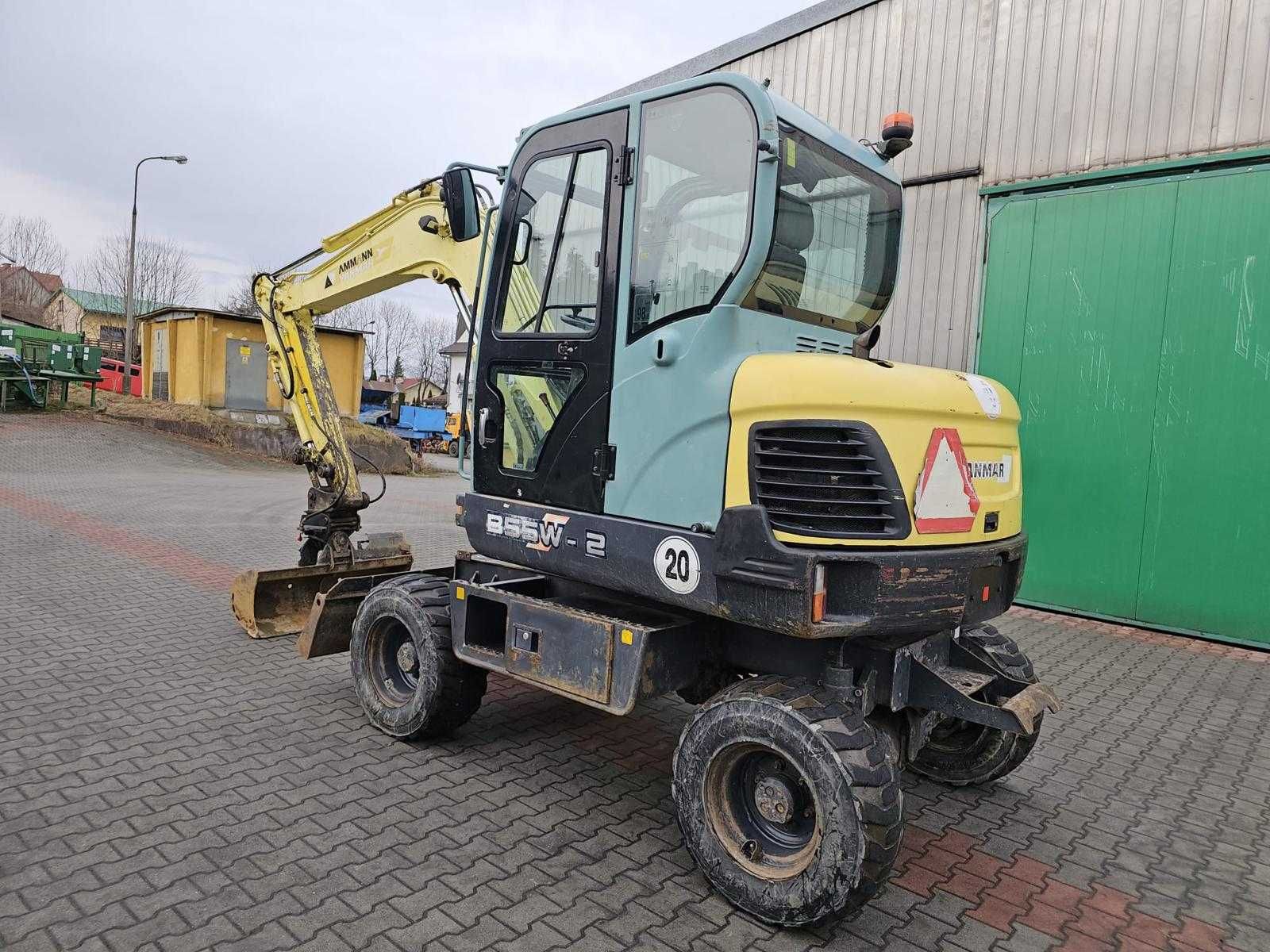Koparka YANMAR B 55W-2