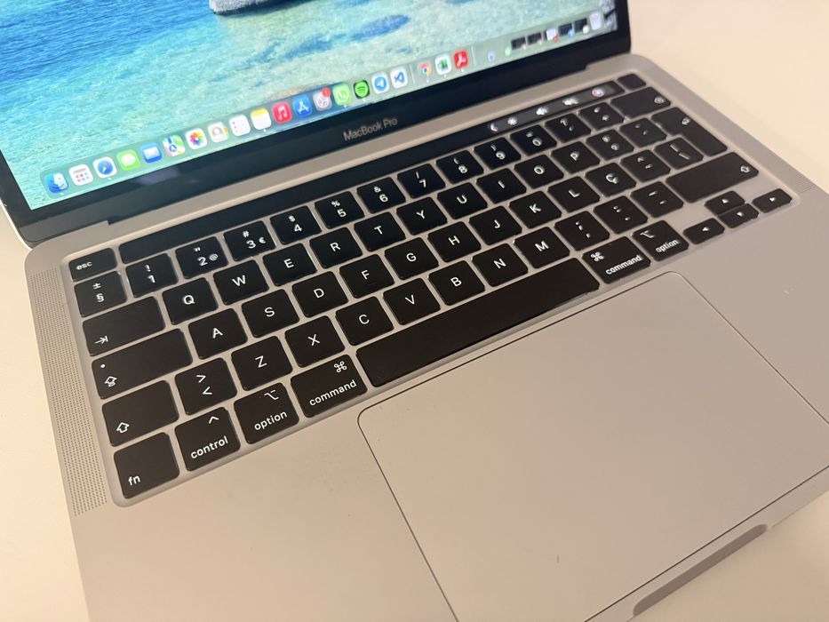 Macbook Pro 2020 2GHz 16GB