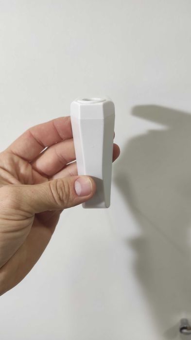 Струбцина ( крепеж ) для настольной лампы / Металлическая