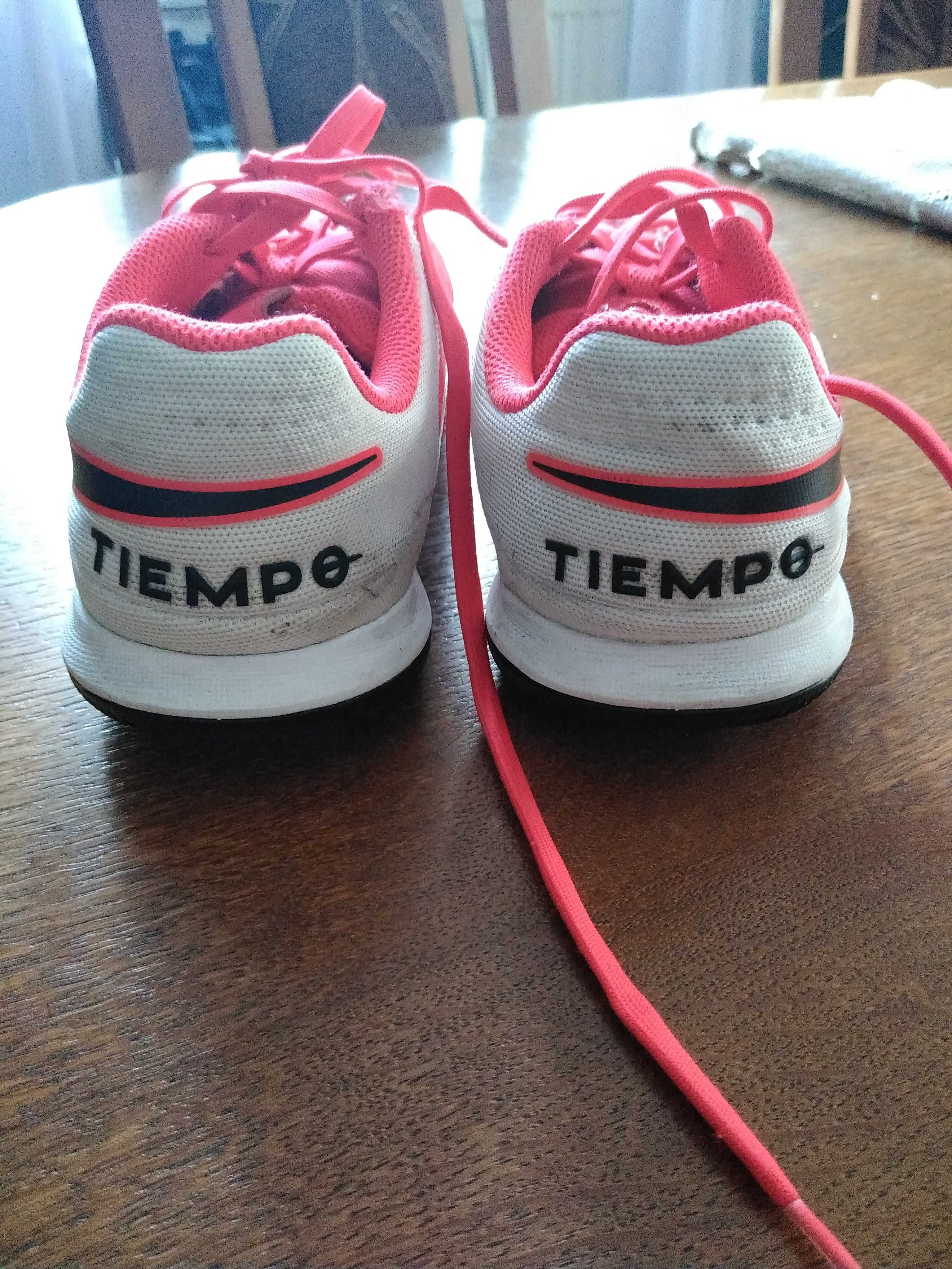 Buty Nike Tiempo 38