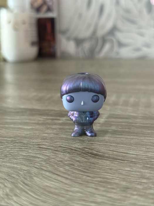 Іграшка з kinder joy Stranger Things Will з вивороту. Вілл