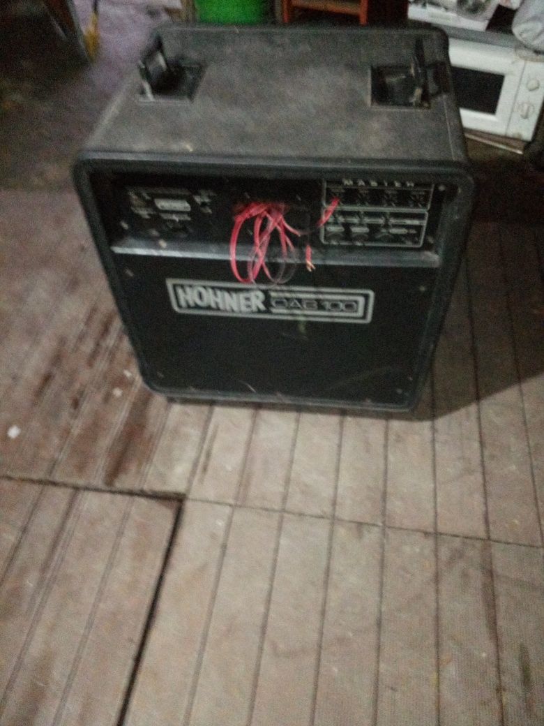 Coluna em bom estado com muita qualidade de som