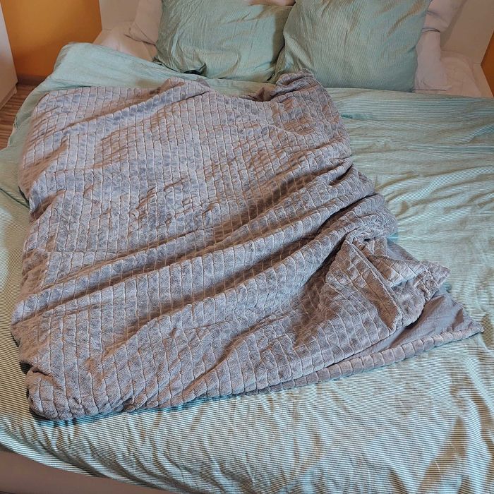 Nowa kołdra obciążeniowa Gravity 8 kg 150x120 cm w szarej poszewce
